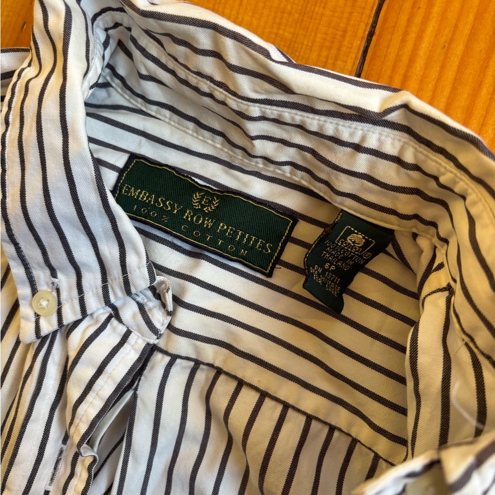 Vintage embassy row petites 100% cotton button up blouse